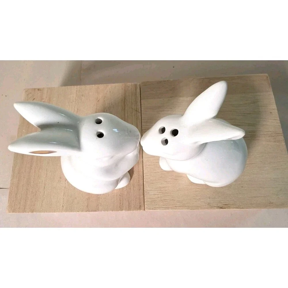 Porcelain White Bunny Rabbit With Gold Ears Salt And Pepper Shakers